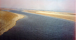 Hafizabad: 25 villages under threat of Chenab erosion