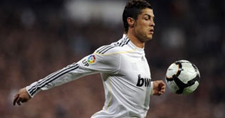 Real Madrid beat Beckhams Galaxy 4-1 