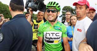 Tour de France: Cavendish triumphs in stage 15