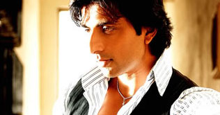 Sonu Sood divulges new look for Maximum