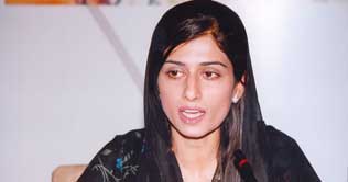 Hina sworn in as first woman foreign minister