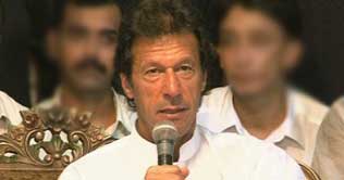 SC disobeyer government is not a democracy: Imran 