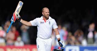 Brilliant Prior puts England in control against India