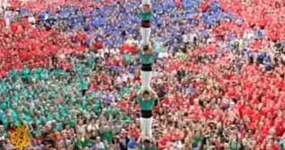 Spain builds up Human Tower at Expo