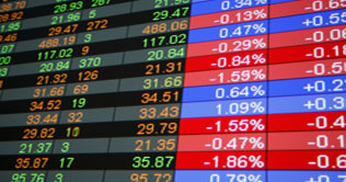 Wall Street falls as lawmakers remain at odds over debt