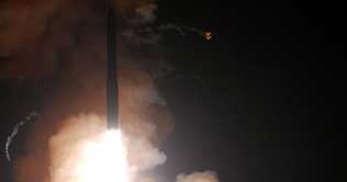 US missile destroyed after flight 'anomaly'