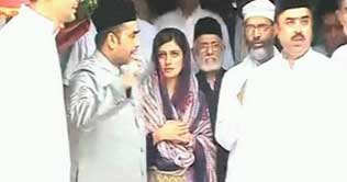 Hina visits Ajmer, Nizamuddin shrines