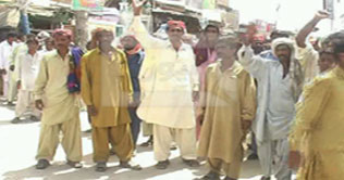 Flood victims protest against non-payment of aid