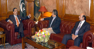Gilani, Ibad, Qaim discuss Karachi situation