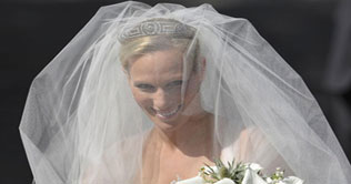  Queen Elizabeth's granddaughter weds Tindall