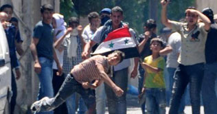 Syrian troops storm Hama, up to 95 killed