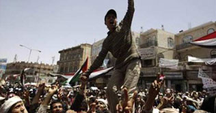 Explosion damages hotel in Benghazi