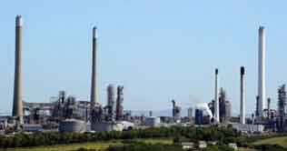 Four killed in British oil refinery fire