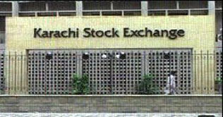 KSE witnesses mixed trend