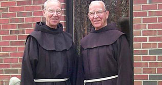 92 year old identical twins die hours apart