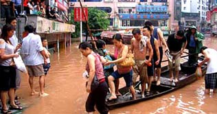 Floods kill 14 people, leave 35 missing in China