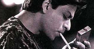 Shahrukh gets anti smoking kit