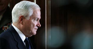 Gates says NATO alliance in danger of breaking