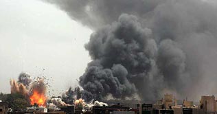 NATO planes bomb near Gaddafis compound