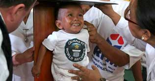 Junery becomes worlds shortest man