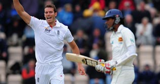 Third Test: Tremlett pushes Sri Lankans with the wall 