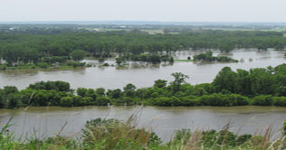 Second nuclear plant closed in US after flood alerts 