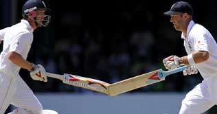 Collingwood, Prior dropped from England squad 