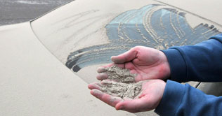 Argentinean woman makes bricks from volcanic ash 