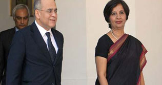  Pakistan, India agree to keep pushing for Kashmir peace