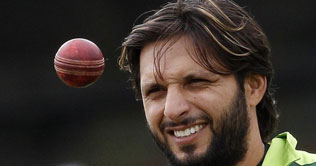 Hampshire unbeaten run ends as Afridi arrives