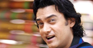 Amir reaches Kolkata to promote Delhi Belly