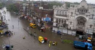 Heavy rain in Lahore: 12 killed, 24 injured as roofs cave in