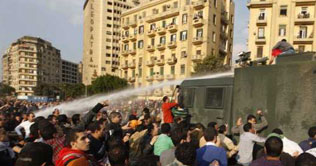Several injured in Cairo clashes 