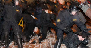 Belorussia: Police disperse 'silent' protest rally in Minsk