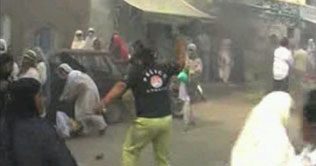 Police baton-charge women protesters in Muzaffargarh