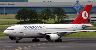 Lahore: Turkish plane lands with 174 Pakistani evacuees from Libya