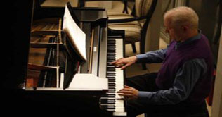 Silent screen movie experienced in Britain