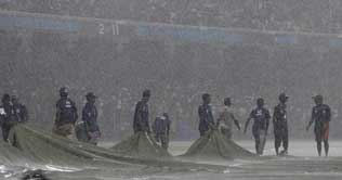 World Cup 2011: Downpour abandons Sri Lanka, Australia match