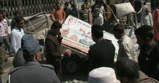 Lahore: Gas cylinder explodes near Qila Gujar Singh, 3 injured