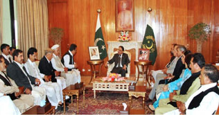 Islamabad: Zardari, Gilani head high level PPP meeting