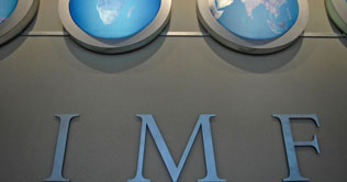 IMF asks Pakistan to reduce budget deficit