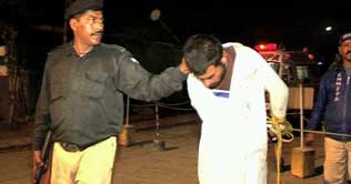 One dacoit killed, two arrested amid robbery 