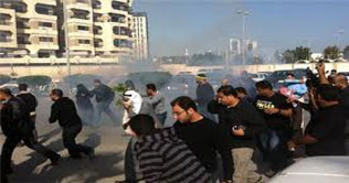 S Arabia send army into Bahrain