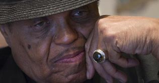 Jackson dad renews call for new probe of son's death