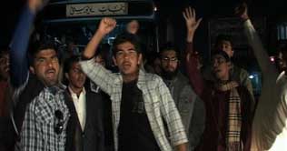 Robbers snatch valuables at Kala Shah Kaku Interchange