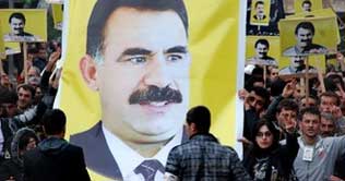 Turkey: Police clash with stone-throwing demonstrators