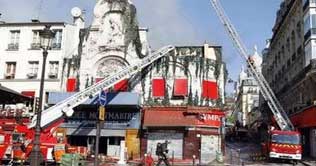 Paris concert hall Elysee Montmartre ablaze