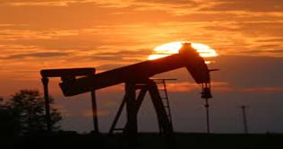 Oil prices surge in intl markets