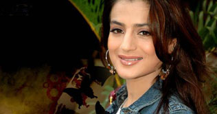 Ameesha hopes a cracking comeback