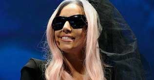 Lady Gaga first to have 9 million followers on a social website